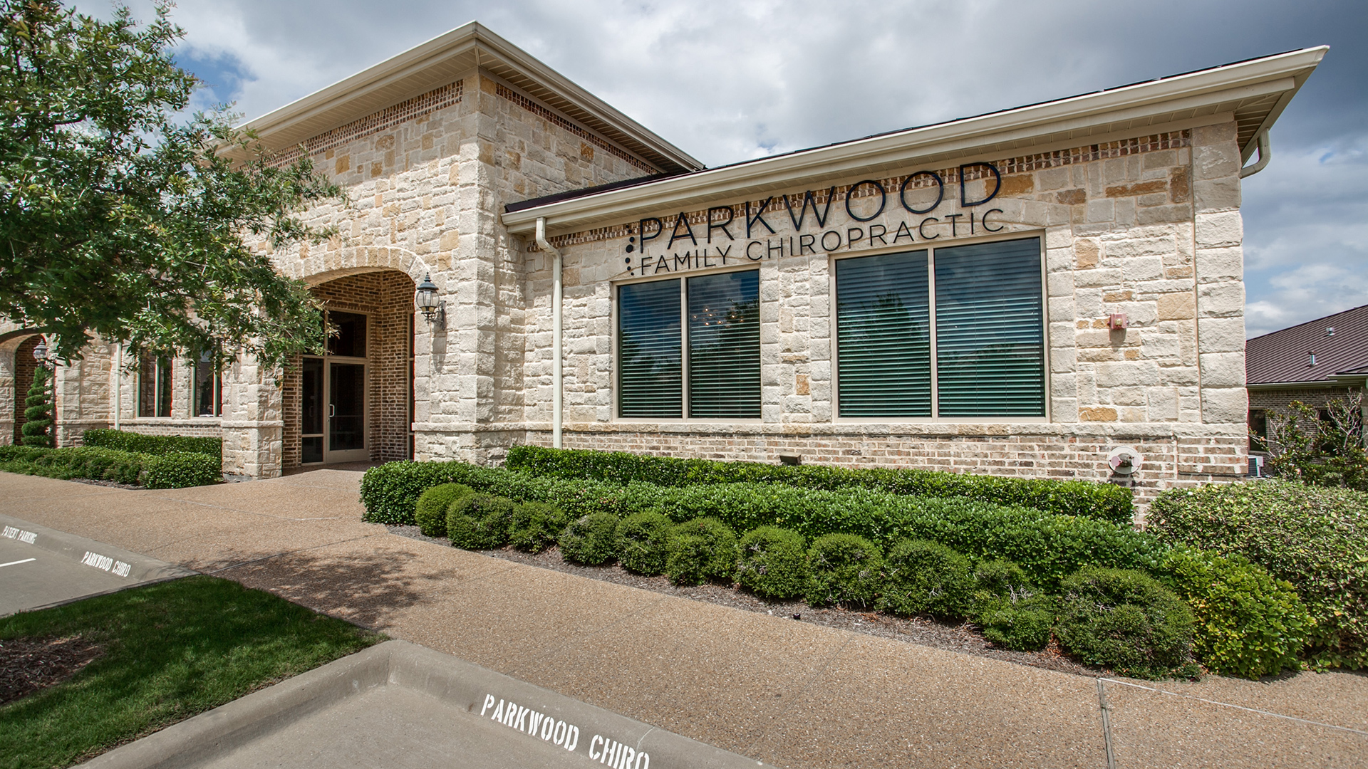 Parkwood Family Chiropractic located in Frisco, Texas near the Stonebriar Mall by the Dallas North Tollway